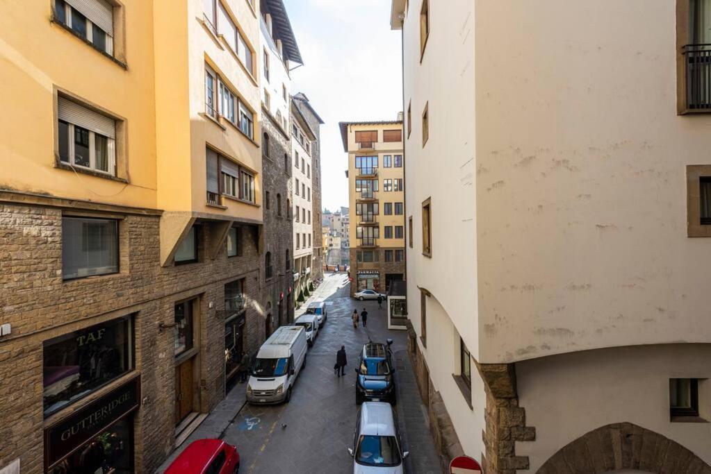 Apartamento Wonderful Ponte Vecchio At A Breath. Florencia