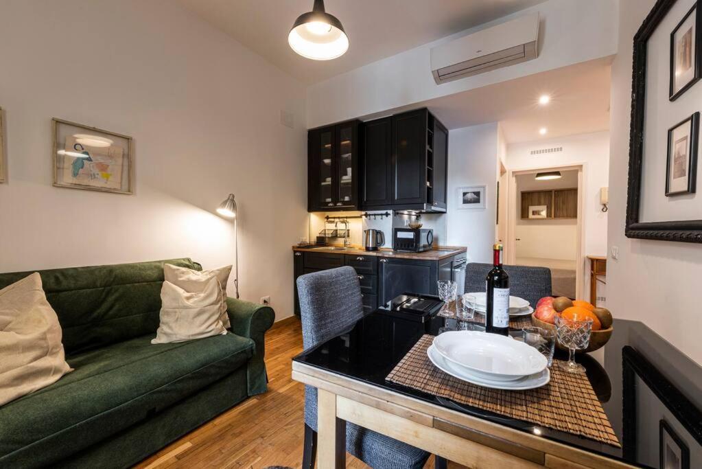 Wonderful Ponte Vecchio At A Breath. Apartamento Florencia